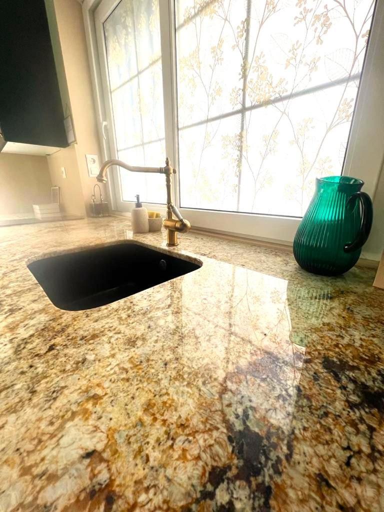 Esmeralda Apartment With Free Private Underground Parking فالنسيا المظهر الخارجي الصورة