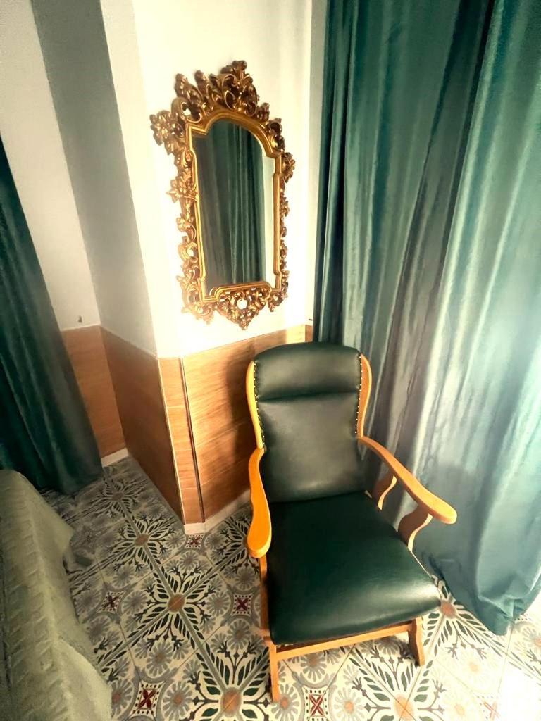 Esmeralda Apartment With Free Private Underground Parking فالنسيا المظهر الخارجي الصورة